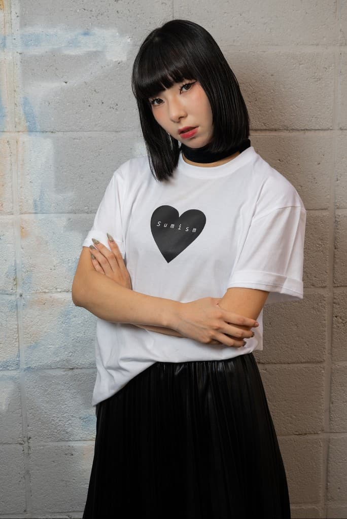Count Beat T-shirt モデル着用 女性